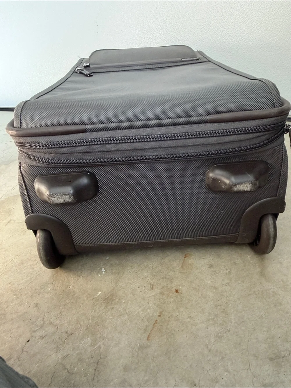 TUMI Alpha 2 Carry-On Luggage Tumi Alpha 22020 Expandable Luggage 22020GY4